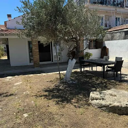 Alex'S Seafront Vacation House Lefkimmi  Exterior photo