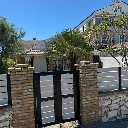 Alex'S Seafront Vacation House Lefkimmi  Exterior photo