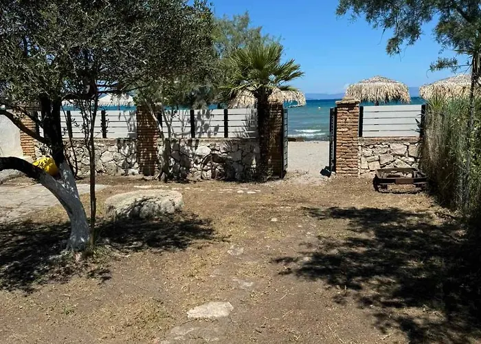 Alex\'S Seafront Vacation House